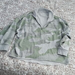Aerie Camo Large Pullover Sweater
